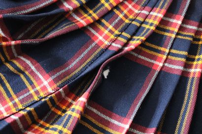 null BURBERRY'S, Long kilted pleated skirt in wool with tartan pattern, small tear...