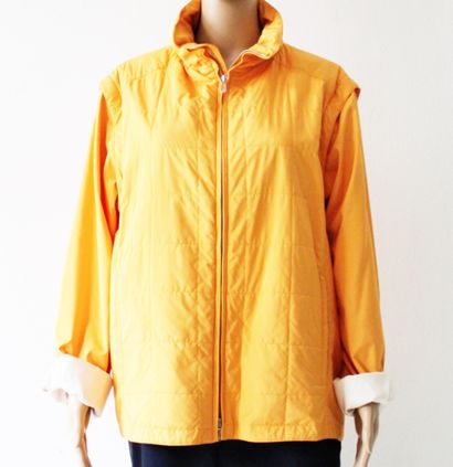 null LORO PIANA, Men's quilted jacket, orange, removable sleeves, ecru interior
Estimated...
