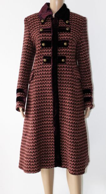 null KAREN MILLEN, Long wool coat, burgundy houndstooth and velvet trimmings, invisible...