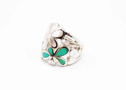null *925 silver ring with mother-of-pearl and hardstone flower design, 
TDD 51,...