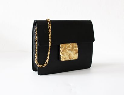 null Claudio ORCIANI, Evening clutch in black leather with flap inlaid with a textured...