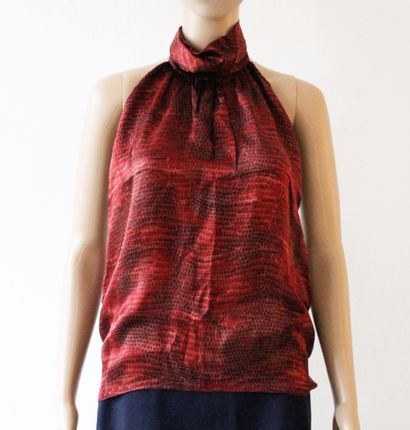 null Emanuel UNGARO, Red silk halter top, snake print, collar and sleeveless
One...