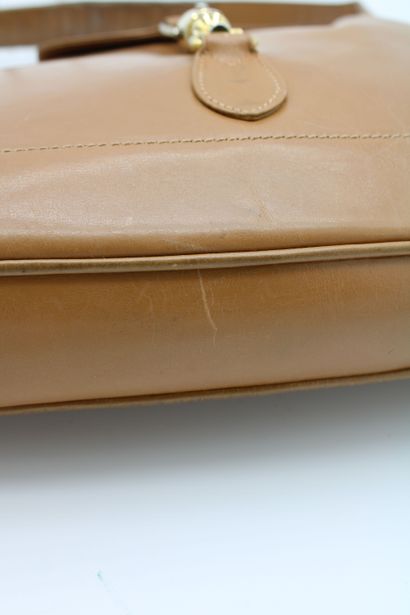 null GUCCI, Camel leather handbag Jackie 1961 model, carried by hand or shoulder,...