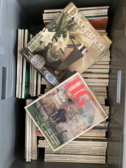 null Une caisse de magazines divers.