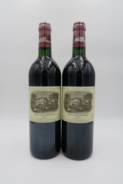 null Château Lafite Rothschild, 2002, 1er GCC Pauillac (N. 1 tlb), 2 bottles