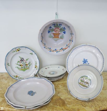 null Regional earthenware set including three round dishes with blue decoration,...
