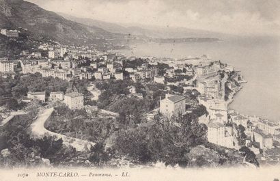 null 
FRANCE : Côte d'Azur et Aquitaine. Environ 120 cartes postales.

