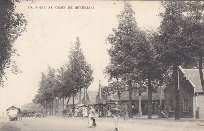 null 
MILITARIA. Environ 80 cartes postales, certaines avant 1914.

