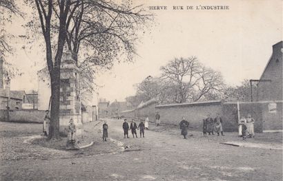 null 
PROVINCE DE LIÈGE. Environ 40 cartes postales, époques diverses.

Liège (17),...