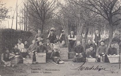 null 
FLANDRE ORIENTALE. Ensemble 33 cartes postales ayant circulé avant 1910.

Château...