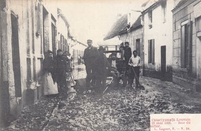 null 
Le Cataclysme à Louvain, le 14 mai 1906. Ensemble 34 cartes postales ayant...