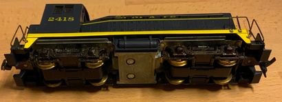 null 
[柴油机车 ATHEARN HO - SW/1500 Cow & Calf Diesel Switcher #2418 Santa Fe.仅限切换器...