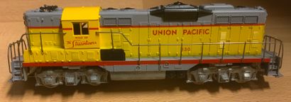 null 
[ATHEARN HO - 3154 Union Pacific GP9 #130 Diesel Loco.

In the original box...