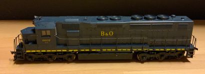 null 
[柴油机车 ATHEARN HO - 4101 Baltimore & Ohio SDP-40 #9607 Diesel Loco.

在原来的盒子...