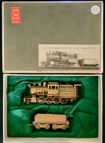 null 
[蒸汽机车] OLYMPIA GEM MODEL BRASS - 雷丁2-8-0 I-5c蒸汽机车和招标。

未上色的。在印有标签的绿色盒子里（小标...