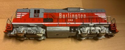 null 
[柴油机车 ATHEARN HO - 3155 Chicago, Burlington & Quincy GP9 #244 Diesel Loco....