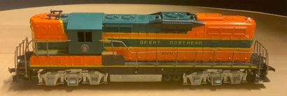 null 
[柴油机车 ATHEARN HO - 3157 Great Northern GP9 #200 Diesel Loco.

在原来的盒子里（没有泡沫...