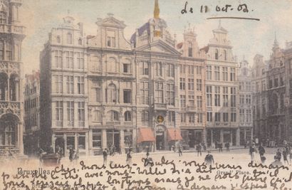 null 
BRUXELLES : Grand Place... Environ 600 cartes postales, époques diverses.

Grand...