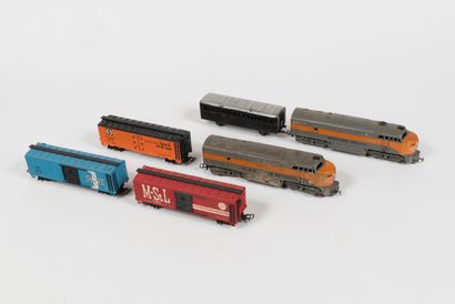 null 
[TRAINS] RIVAROSSI HO - Lot de 2 locomotives & 13 wagons.

- 2 Locomotives...
