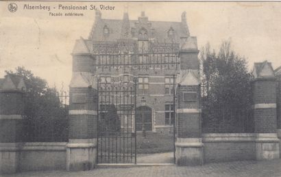 null 
BELGIQUE. Environ 300 cartes postales, époques diverses.

