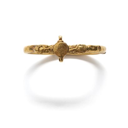 Bracelet rigide aux têtes de félins Iran, Seljuk art, 12th century



In gold, with...