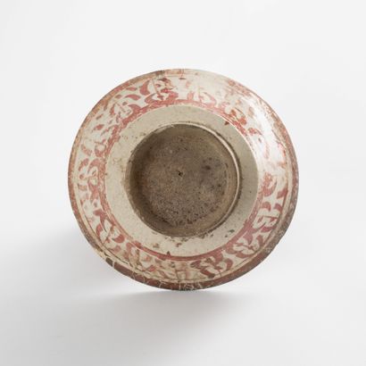 Petite coupe lustrée rubis 
Iran, Kashan, début XIIIe siècle









Coupe tronconique...