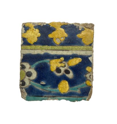 Ensemble de cinquante-trois carreaux de bordure à glaçure bleue Iran, Safavid art,...