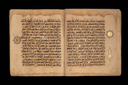 Douze folios d’un rare coran sur papier oriental Eastern Iran, 12th century

Surah...