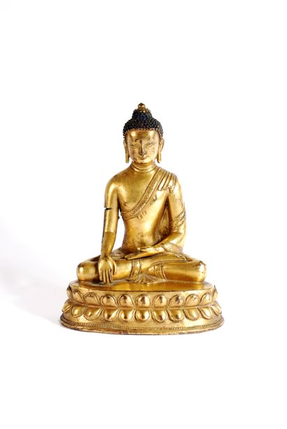 null TIBET - XVe siècle


Statuette de bouddha Akshobya en bronze doré assis sur...