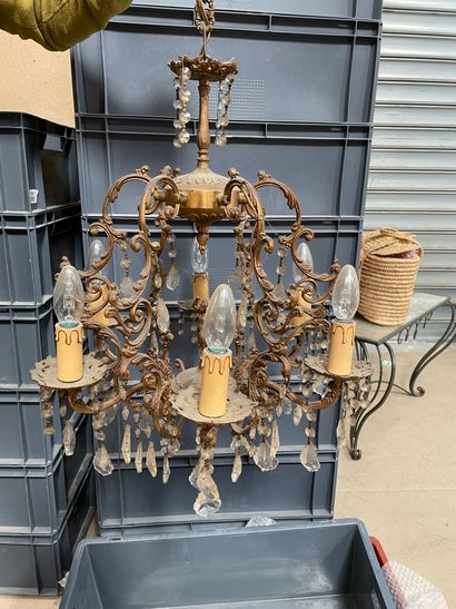 null A gilt bronze cage chandelier with six arms of light 

H. 70 cm approx.