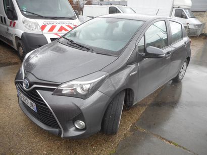 null VP TOYOTA YARIS HYBRID CI de couleur Grise 

Carburant : EH 

Puissance Administrative...