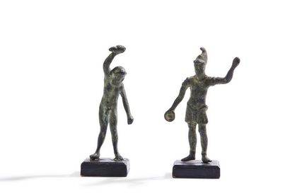 null Lot composé de deux statuettes représentant un dieu Mars casqué 11.5 cm et un...