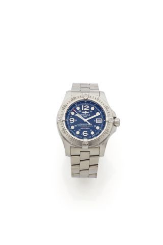 null BREITLING

Steel wristwatch, Superocean 41 mm model, automatic mechanical movement,...