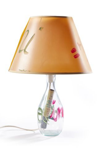 null * Gabriele-Aldo BERTOZZI (XXe) 

Lampe et son abat-jour.

Signés.

H. totale...