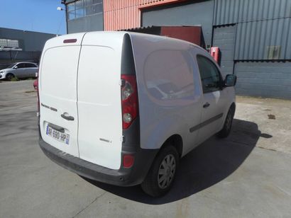 null CTTE RENAULT Kangoo FOURGON de couleur Blanche 

Carburant : GO 

Puissance...