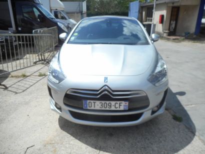 null VP CITROEN DS5 CI de couleur Grise 

Carburant : GH 

Puissance Administrative...