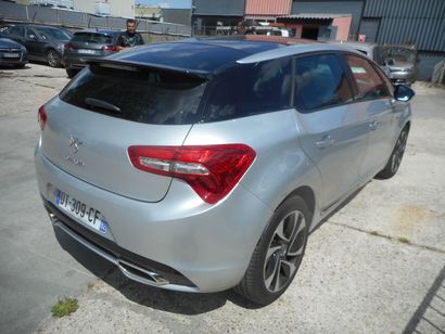 null VP CITROEN DS5 CI de couleur Grise 

Carburant : GH 

Puissance Administrative...