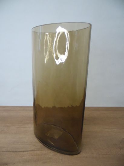 null 2 x Grand vase en verre marron H44cm L25,5 14cm

Prix public : 78 €

Pas d'expédition...