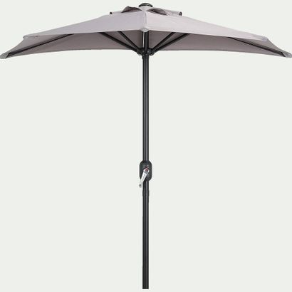 null 1 x Demi-parasol avec manivelle - gris vésuve (petit modèle) L180cm H215cm D88cm

Prix...