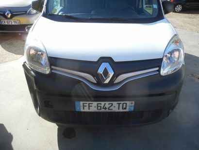 null CTTE RENAULT Kangoo FOURGON de couleur BLANC 

Carburant : GO 

Puissance Administrative...