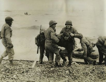 null Weston HAYNES and Louis WEINTRAUB. Two photographs of D-Day, June 6, 1944. Silver...