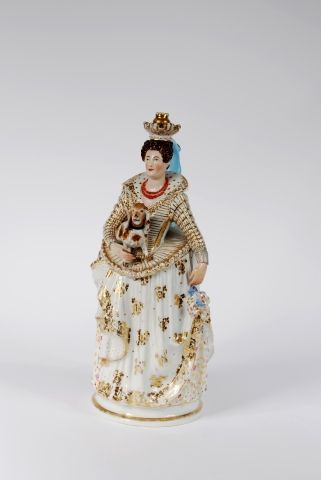 null PARIS 

Polychrome porcelain teapot with a Renaissance queen carrying a dog...
