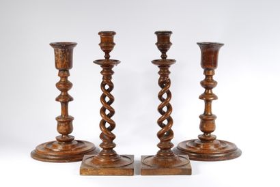 null Set of two pairs of turned and molded wooden torches

End of the XIXth century,...