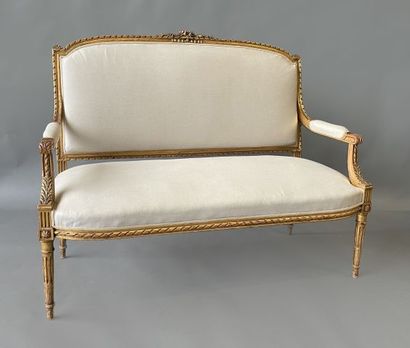 null Rectangular bench with gilded wood and stucco back decorated with acanthus leaves,...