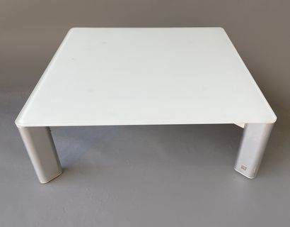 null SIFAS 

Table basse d'extérieur, prototype à quatre pieds et plateau carré en...