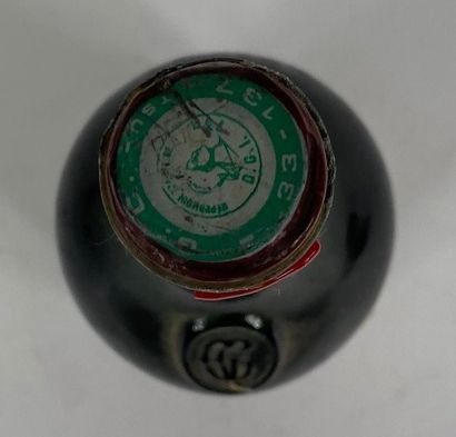 null 1 bouteille Ets. Cordier 1972 Etiquette en lambeaux millesime lisible, niveau...