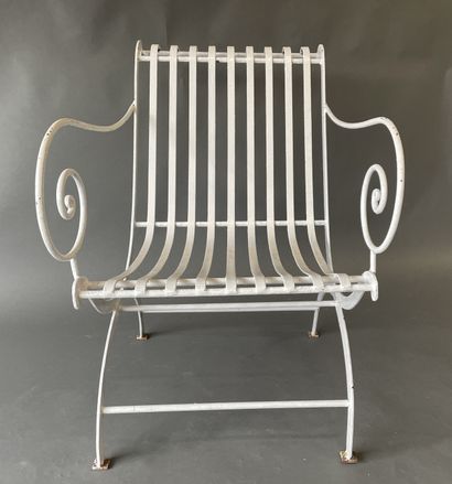 null Paire de fauteuils d'extérieur en fer forgé blanc

Travail Moderne 

91 x 55...