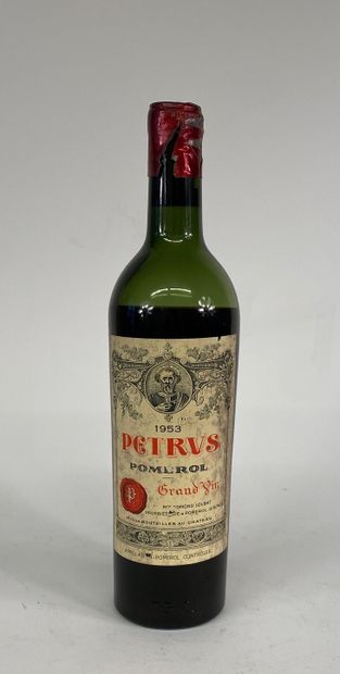 1 bouteille de Petrus 1953 Niveau bas , Etiquette...