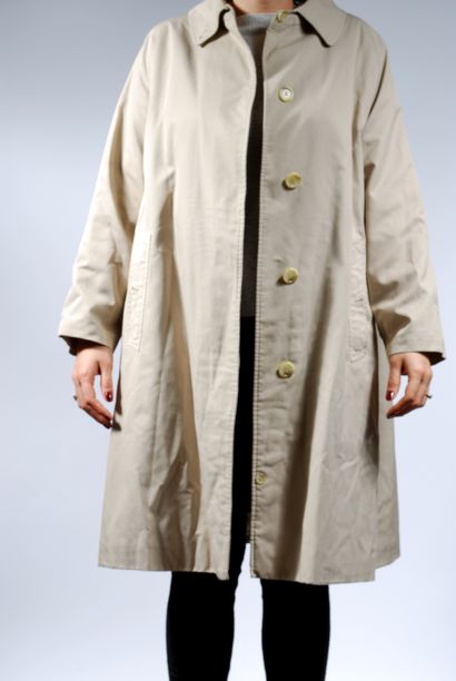 null BURBERRY'S 

Trench coat in beige cotton canvas and blue polyester, tartan ...