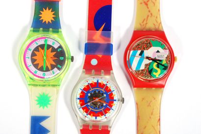null SWATCH

Lot of three SWATCH water resistant watches; one with gold collage,...